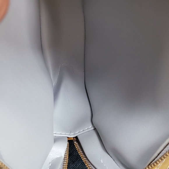 Louis Vuitton Monogram Vernis Fulton Vintage- Metallic Waist Bag.. W/COA. - Picture 16 of 16